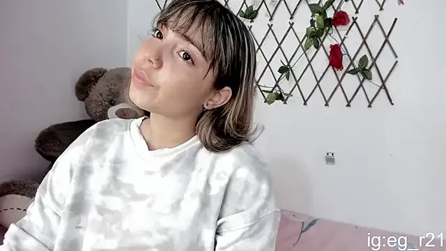 emma_grays2 on StripChat