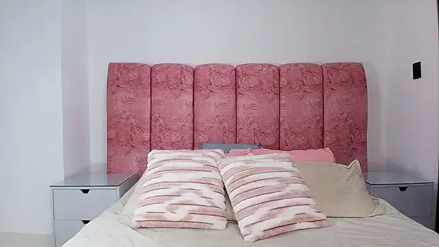 emmacurvy on StripChat