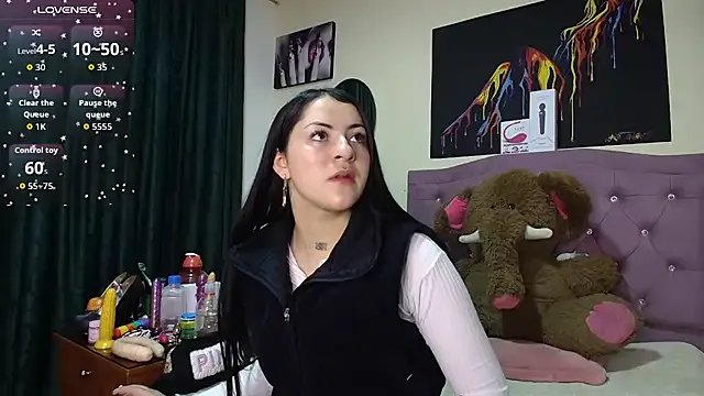 Emmie_Hot on StripChat