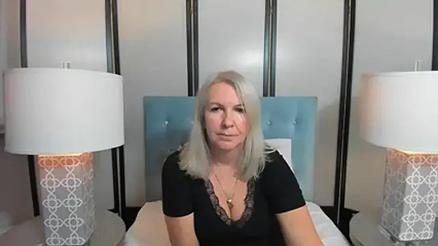 EricaTop on StripChat