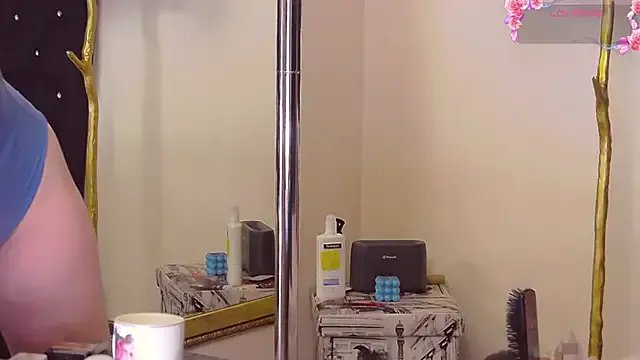 Estheraa on StripChat