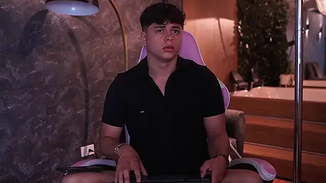 Ethan_occonor on StripChat