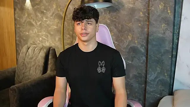 Ethan_occonor on StripChat