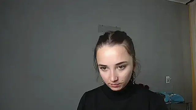 Eva_Gloryy on StripChat