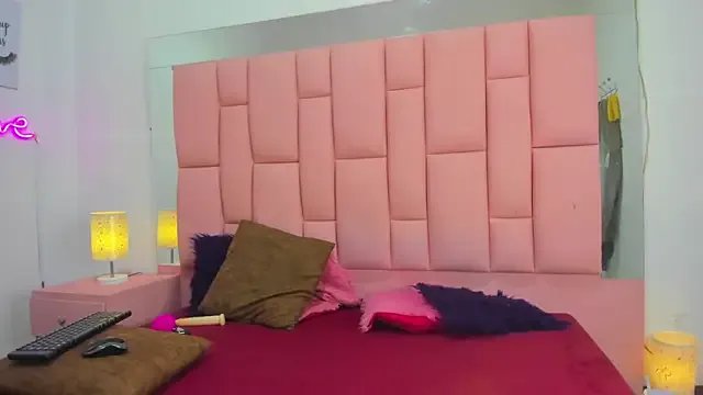 Evaa_white on StripChat