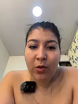 evelyn_1702 — Naked for daddy