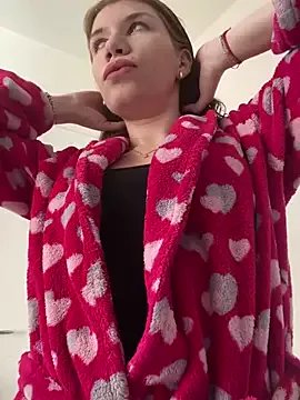 EvyLure on StripChat