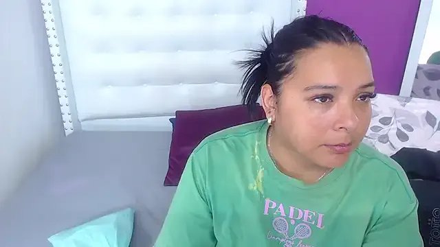 fat_naughtyass — squirt+dildo