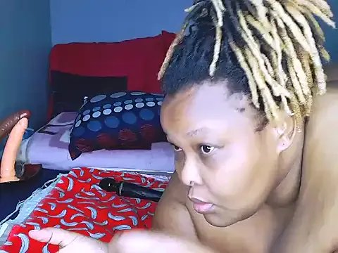 fatafricanqueen on StripChat
