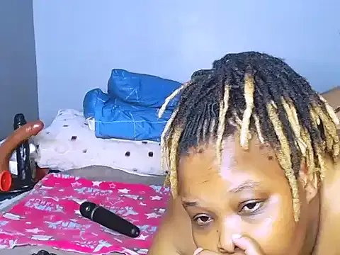 fatafricanqueen on StripChat