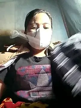 felicity_chloe on StripChat