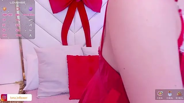 Flor_delunaa on StripChat