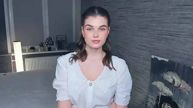 FloraDobb on StripChat