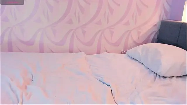 FloraDobb on StripChat