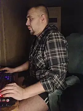 Foxyshaved on StripChat