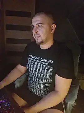 Foxyshaved on StripChat