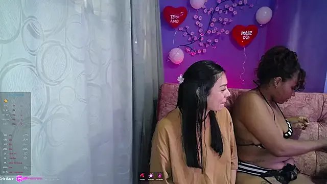 FoxySmile — Nude + erotic dance