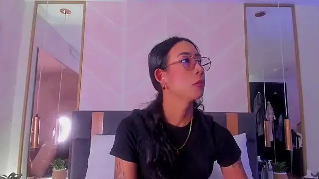 GabyPetit on StripChat