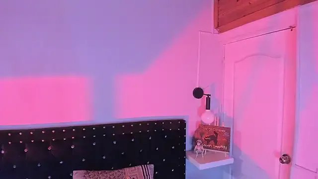 Ghosty_Doll on StripChat