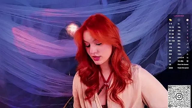 GildedKitten on StripChat