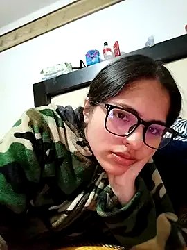 Goddesscut333 — Handbra