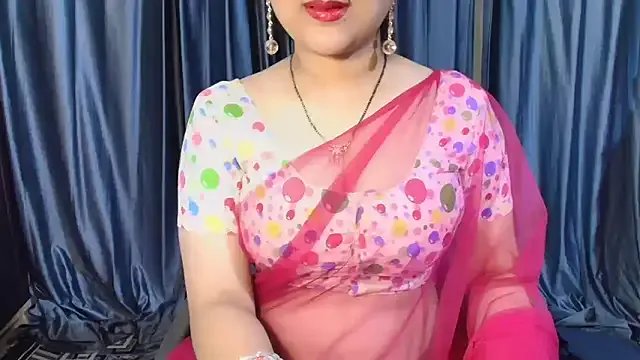 goldiwets on StripChat