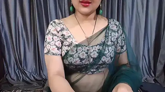 goldiwets on StripChat