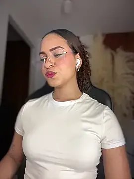 gretta_kler1 on StripChat