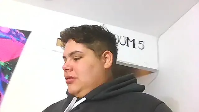 Hailey_Curvy on StripChat