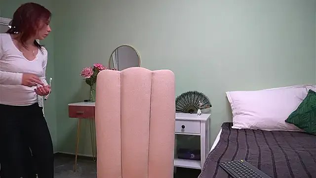 HaileyMoonn on StripChat