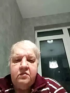 HapinessLovee on StripChat