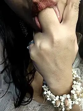 Hey_Jully on StripChat