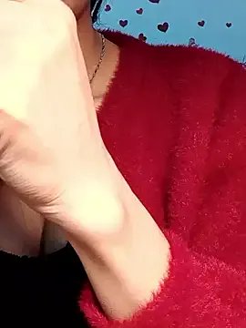 Hinna_x on StripChat