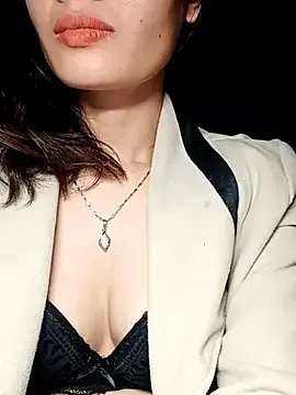 Hinna_x on StripChat