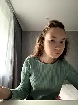 Holy_Poly on StripChat