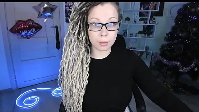 HoneySallyMoore on StripChat