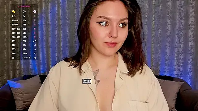 Hoot_owl_cb on StripChat