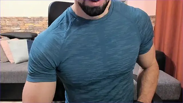 HotHunkTrainer on StripChat