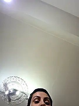 hotSANDRA_STARR on StripChat