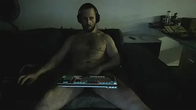 Hugealphabeast — Cum Show