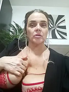 hugebobbs on StripChat