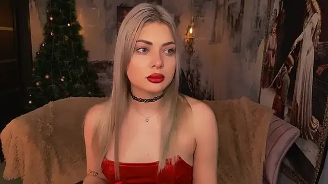 HyileyClark on StripChat