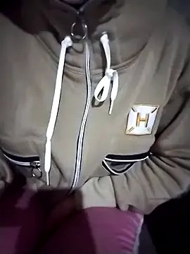 iam-eli on StripChat