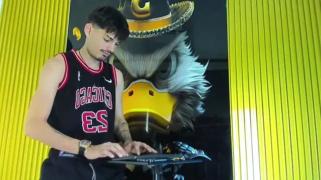 Iam_Steven on StripChat