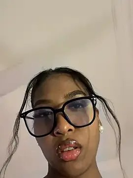IamCrystal2 on StripChat