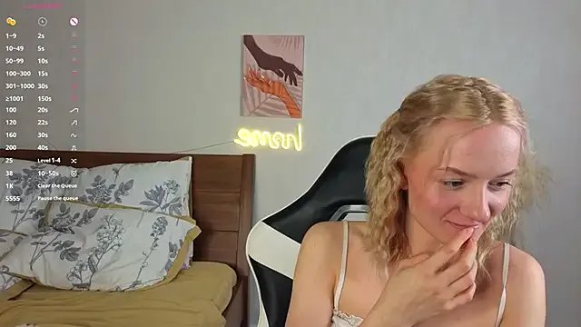 IdaValenti on StripChat