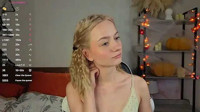 IdaValenti on StripChat