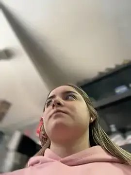 imlindapink on StripChat