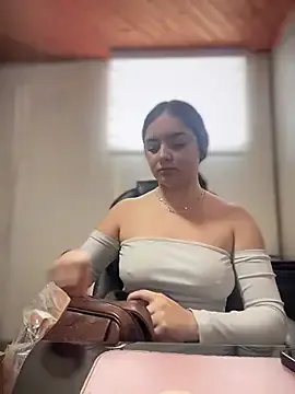 imlindapink on StripChat