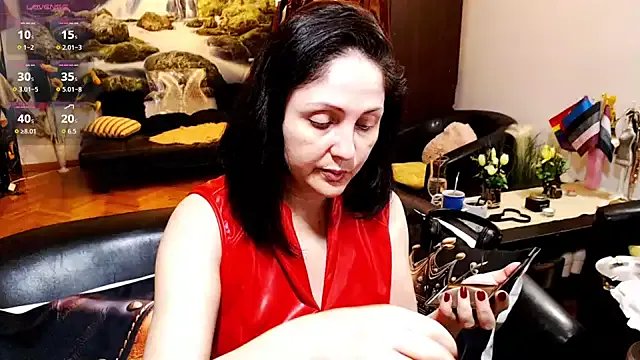 Imperatriza on StripChat